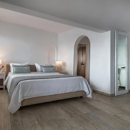 Aqua Mare Luxury Apartment Imerovigli (Santorini)
