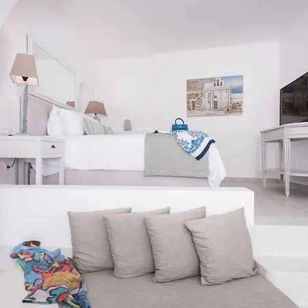 Aqua Mare Luxury Apartment Imerovigli (Santorini)
